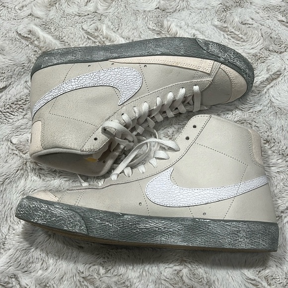 Nike Other - Nike Blazer Mid Men’s 10.5 / women’s 12 Beige Sail Crackle Sole Sneakers